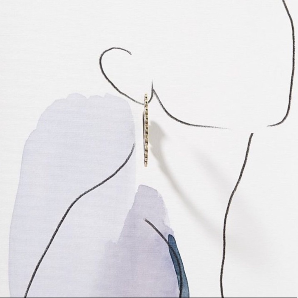 Restock!🌹Desideria Black Hoop Earrings!🌿 - Picture 5 of 5
